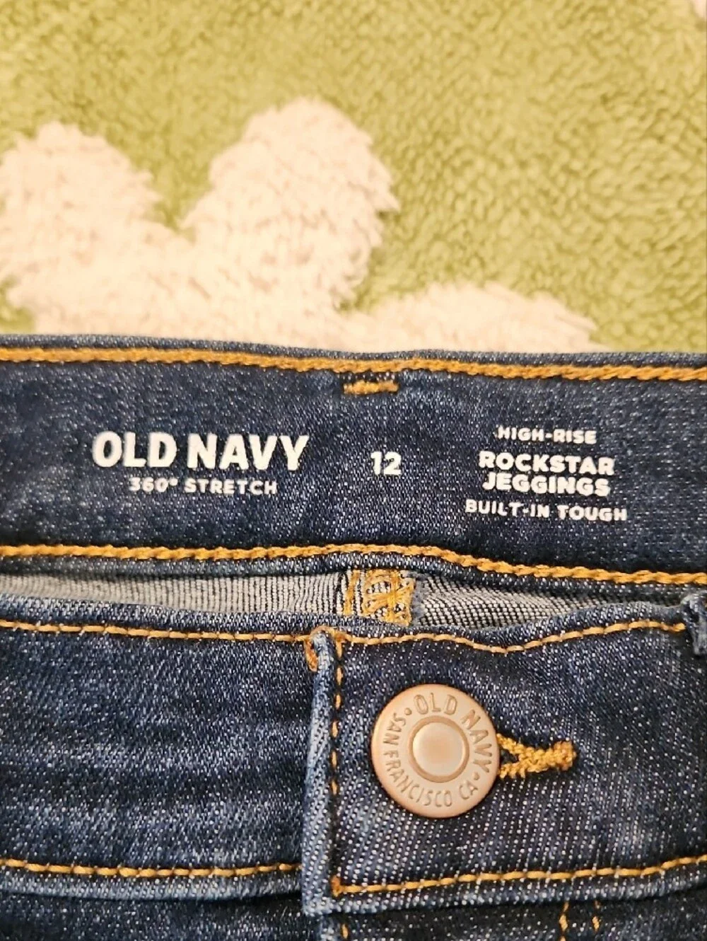 Old Navy Women's Dark Indigo Distressed Skinny Jeans
